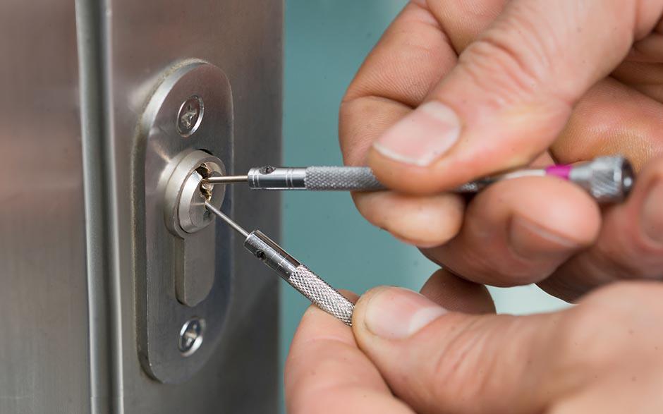 Bouc-Bel-Air ouvrir une porte fermée à clef Ankers